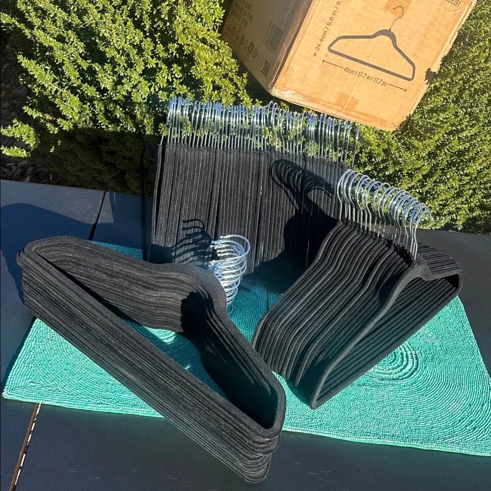 Black Velvet Hangers-heavy duty-set of 94 counts-brand new-originally packed